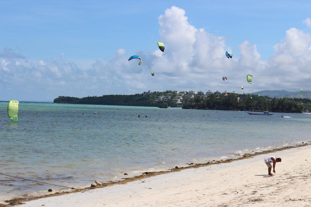 Surfers Home Boracay Balabag  Eksteriør billede